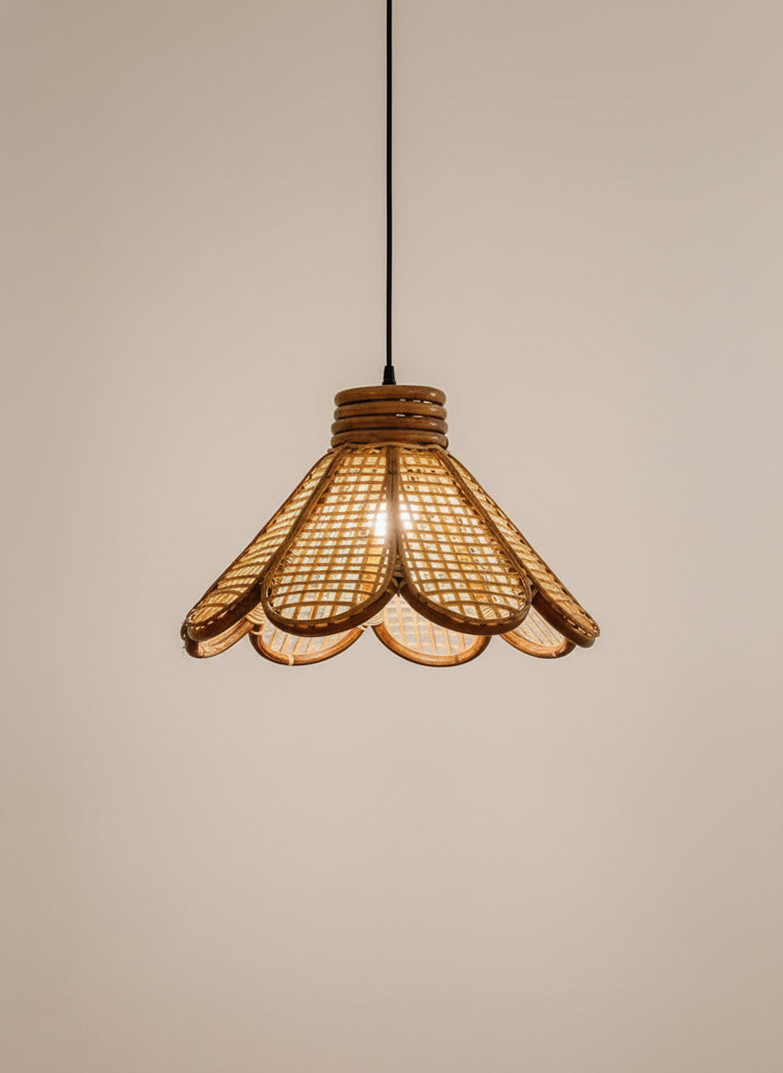 Cane Petal Pendant Lamp Shade (2 Sizes)